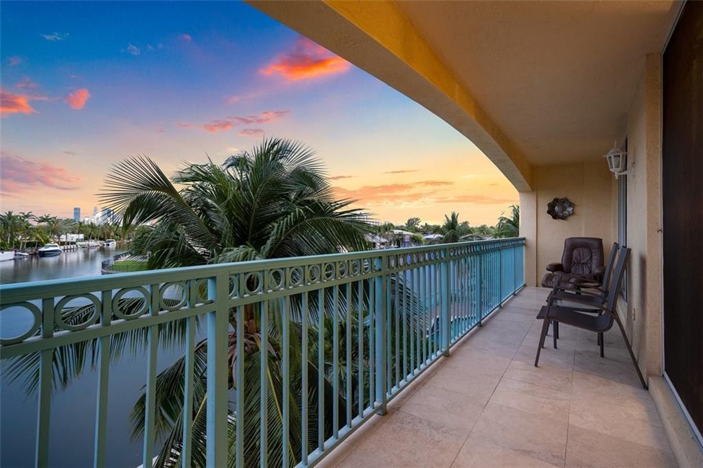 Hallandale Yacht Club - Residential