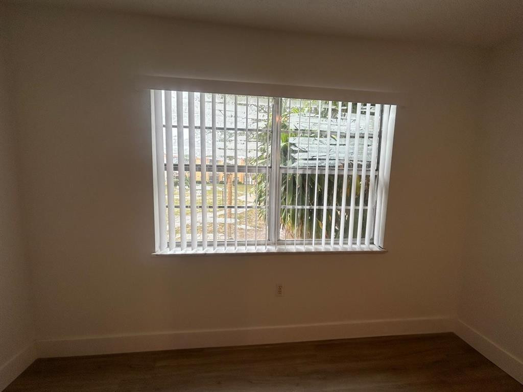 Heritage Circle Condo - Residential Lease