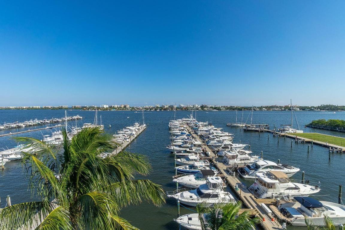 MOORINGS AT LANTANA CONDO 3 - Residential
