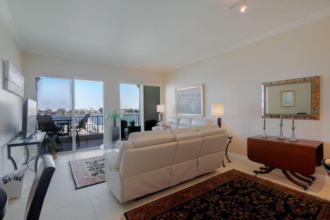 MOORINGS AT LANTANA CONDO 3 - Residential