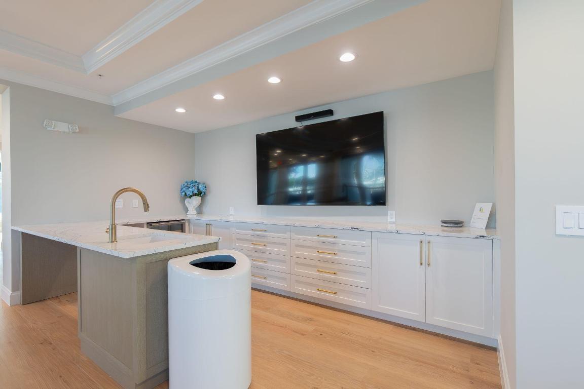 MOORINGS AT LANTANA CONDO 3 - Residential