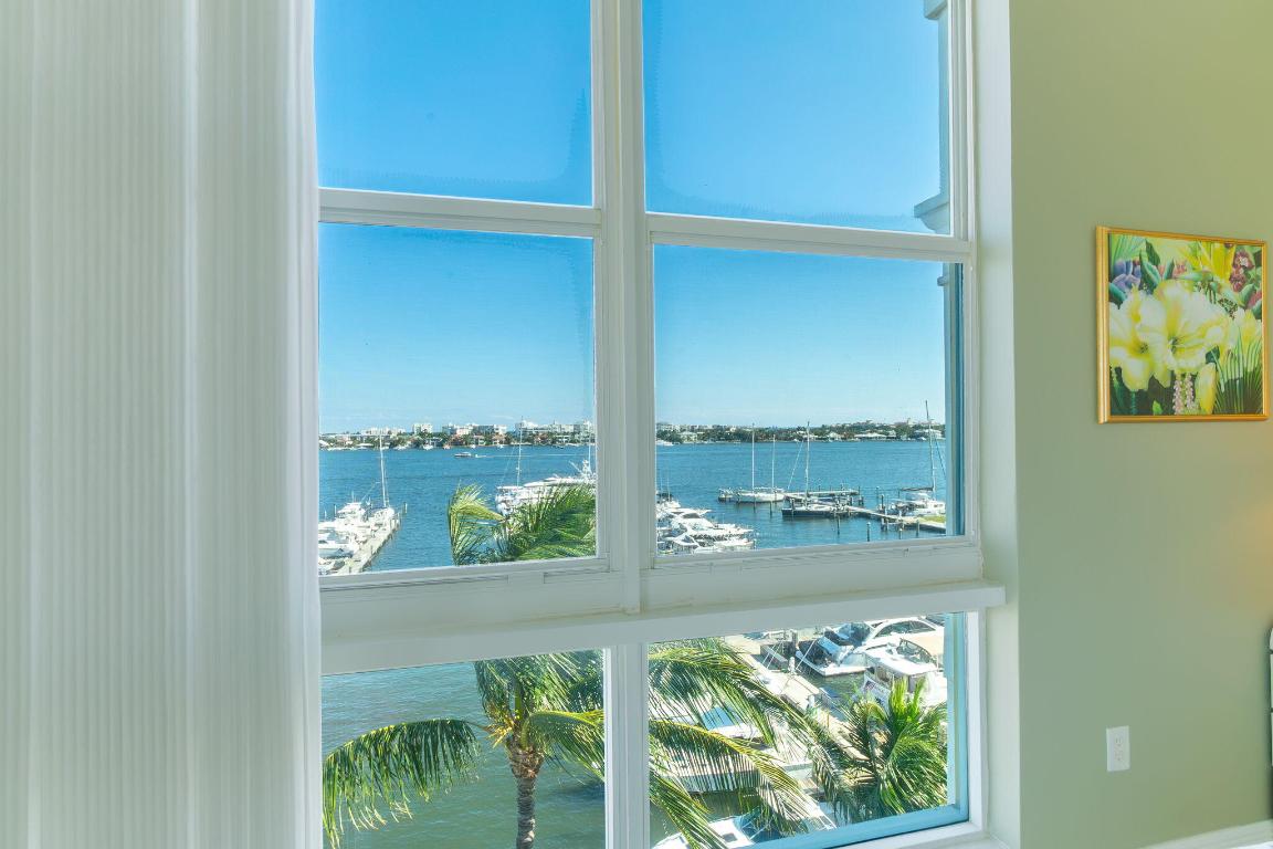 MOORINGS AT LANTANA CONDO 3 - Residential