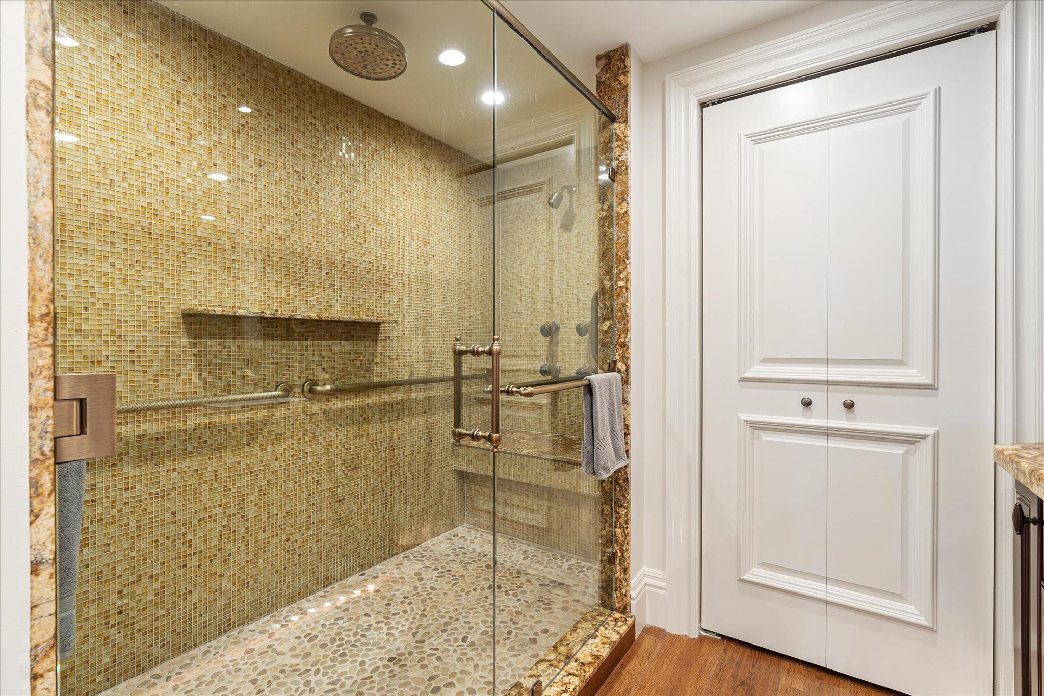 BEACH WALK CONDO - Residential