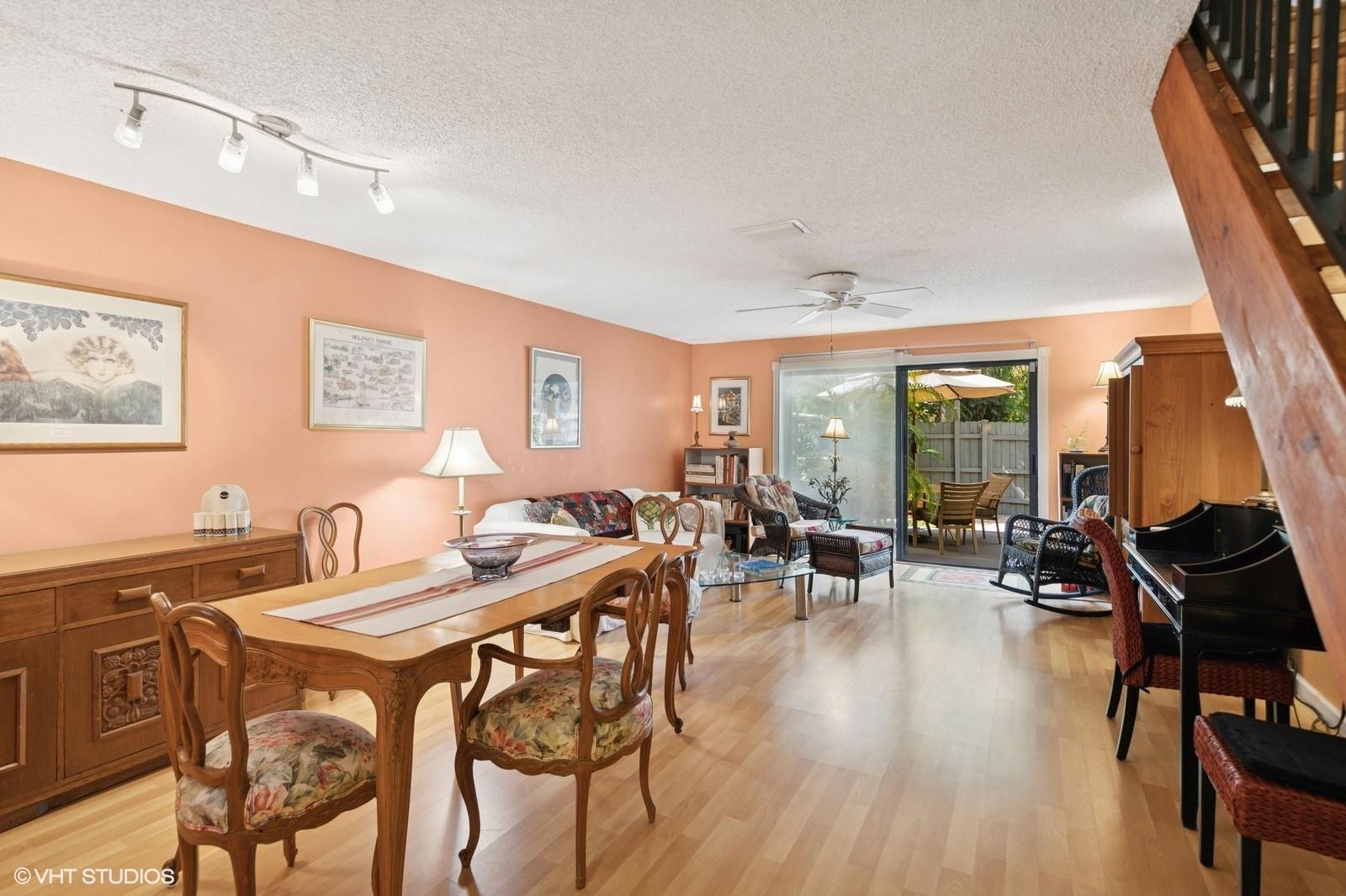 3082 S Oakland Forest Dr 1304
