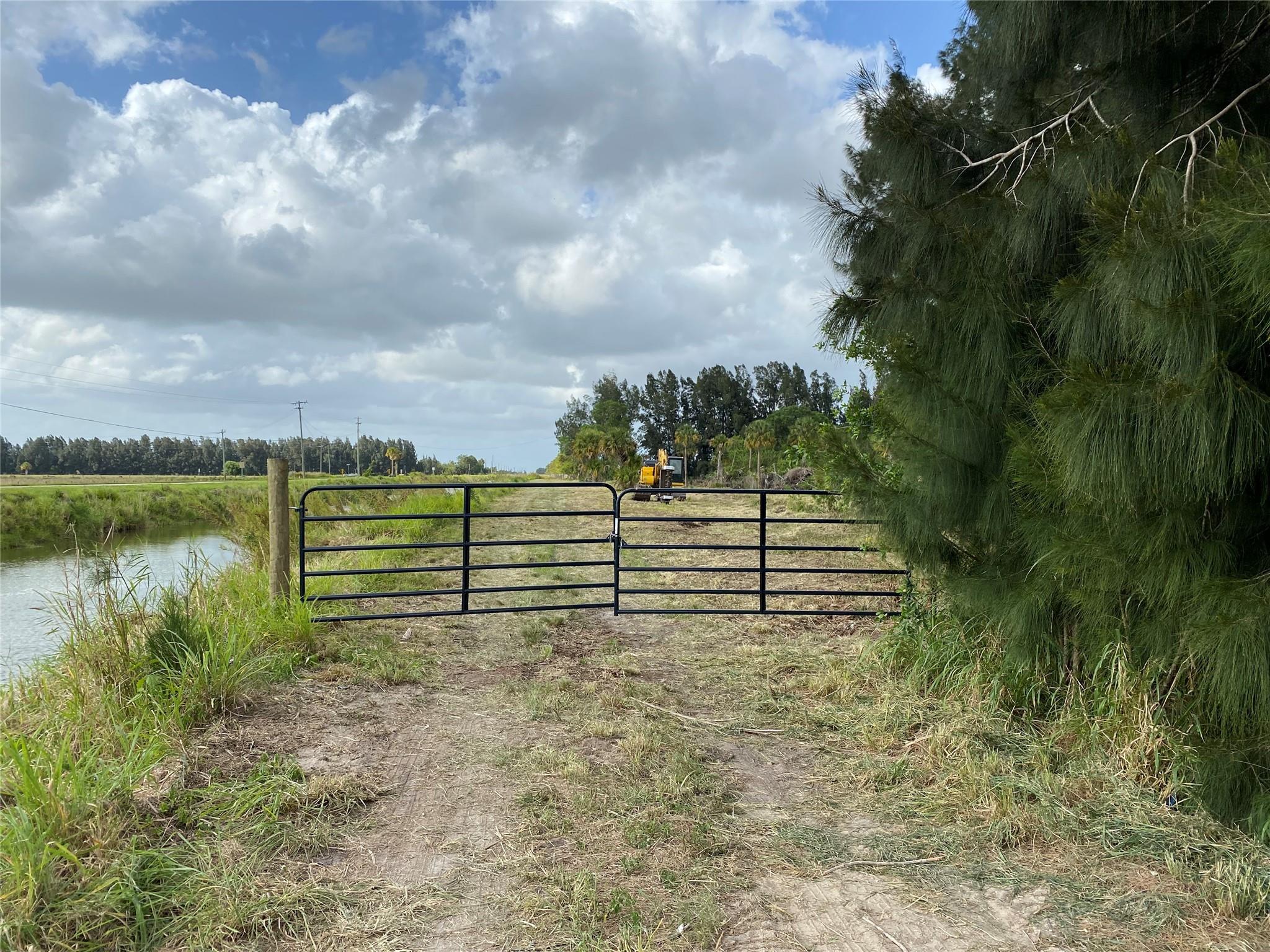 South Header Canal Road Region - Land