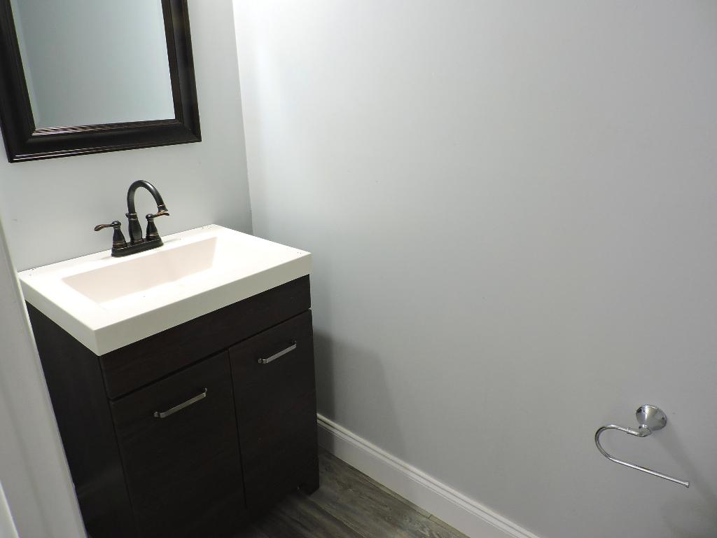 RIVERWALK 3 - Residential Lease