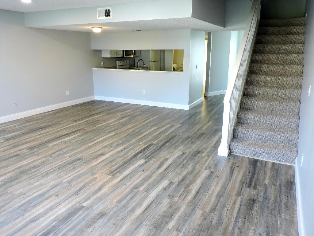 RIVERWALK 3 - Residential Lease