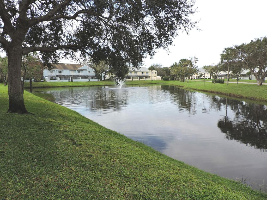 RIVERWALK 3 - Residential Lease