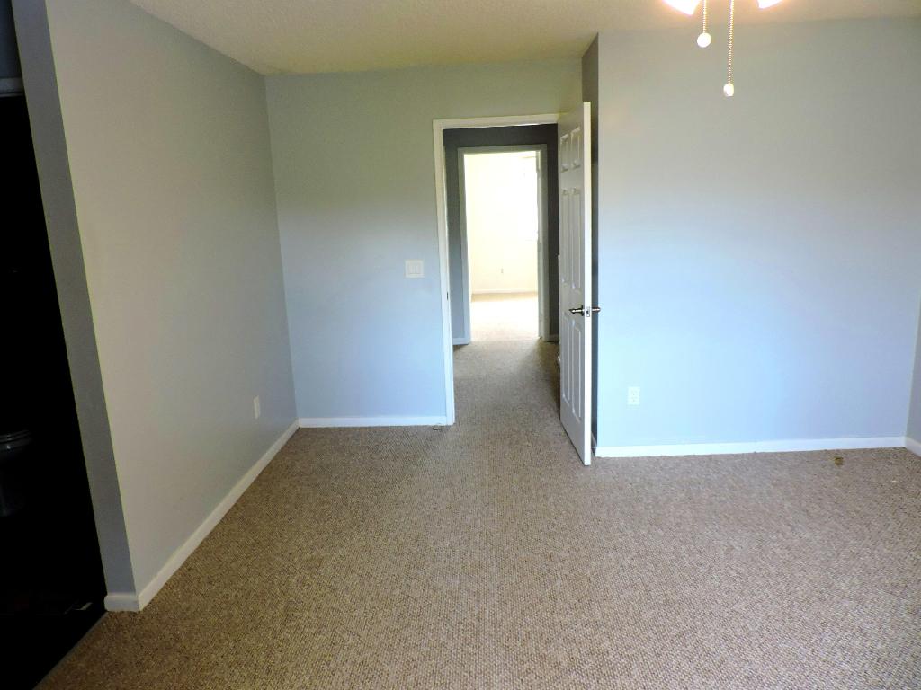 RIVERWALK 3 - Residential Lease