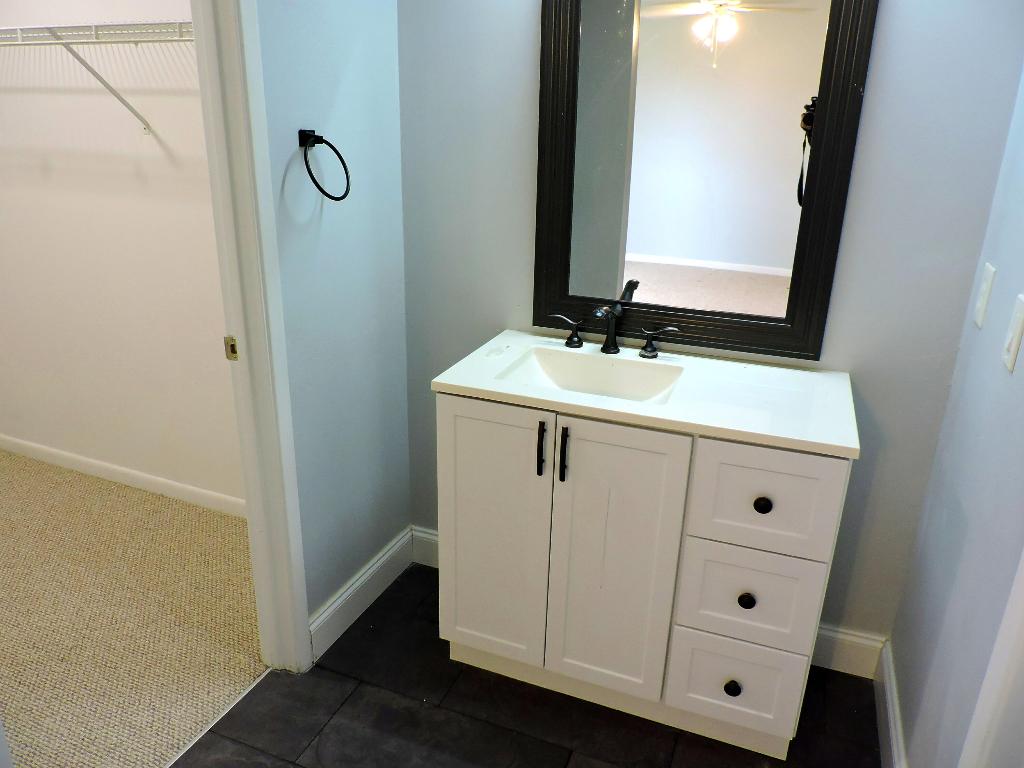 RIVERWALK 3 - Residential Lease