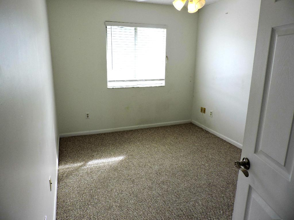 RIVERWALK 3 - Residential Lease