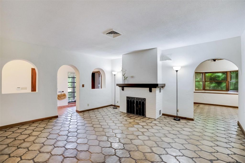 Photo of 1022 SE 12th Way, Fort Lauderdale, FL 33316 (MLS # F10526415)