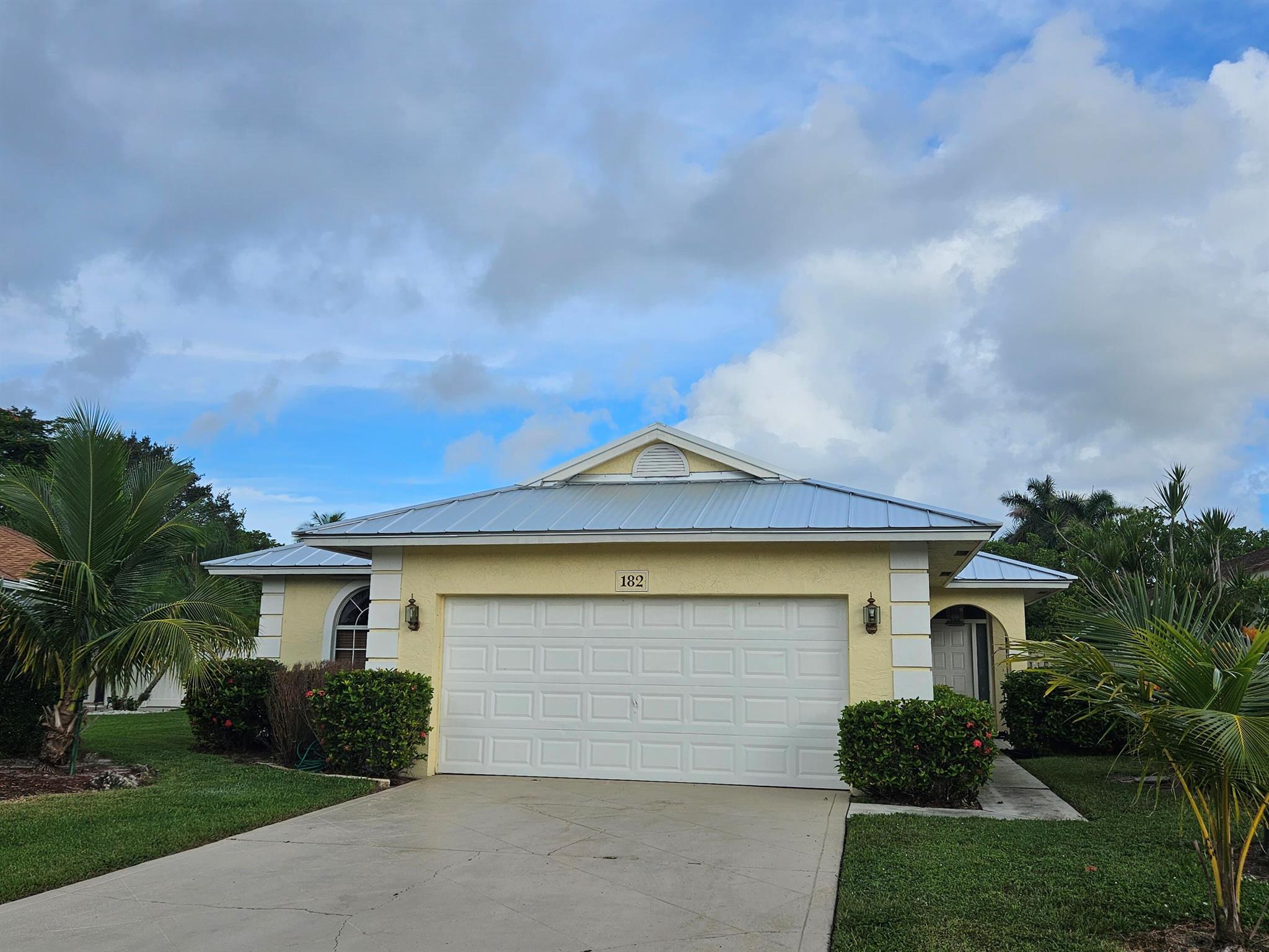 Furnished Seasonal Rental with Ocean Access Dock for kayaks. Centrally located single family home with stainless steel appliances & upgraded kitchen and baths. Queen mattress in master, full in guest, 3rd bedroom has queen pull out couch. Large screened patio with a private backyard, Rental includes use of ping pong table, 2 person kayak, grill and dock. Enjoy fishing, launching your kayak or paddleboard on Sims Creek right from the backyard with direct access to explore the Loxahatee River, Intracoastal waterways, sandbars and the Atlantic ocean. 5 min car ride to the inlet and local beaches, golf and shopping. Community pool with clubhouse. Includes water, internet, cable TV, sewer and garbage. 3 month min during peak season JAN-MARCH. Owner agent.