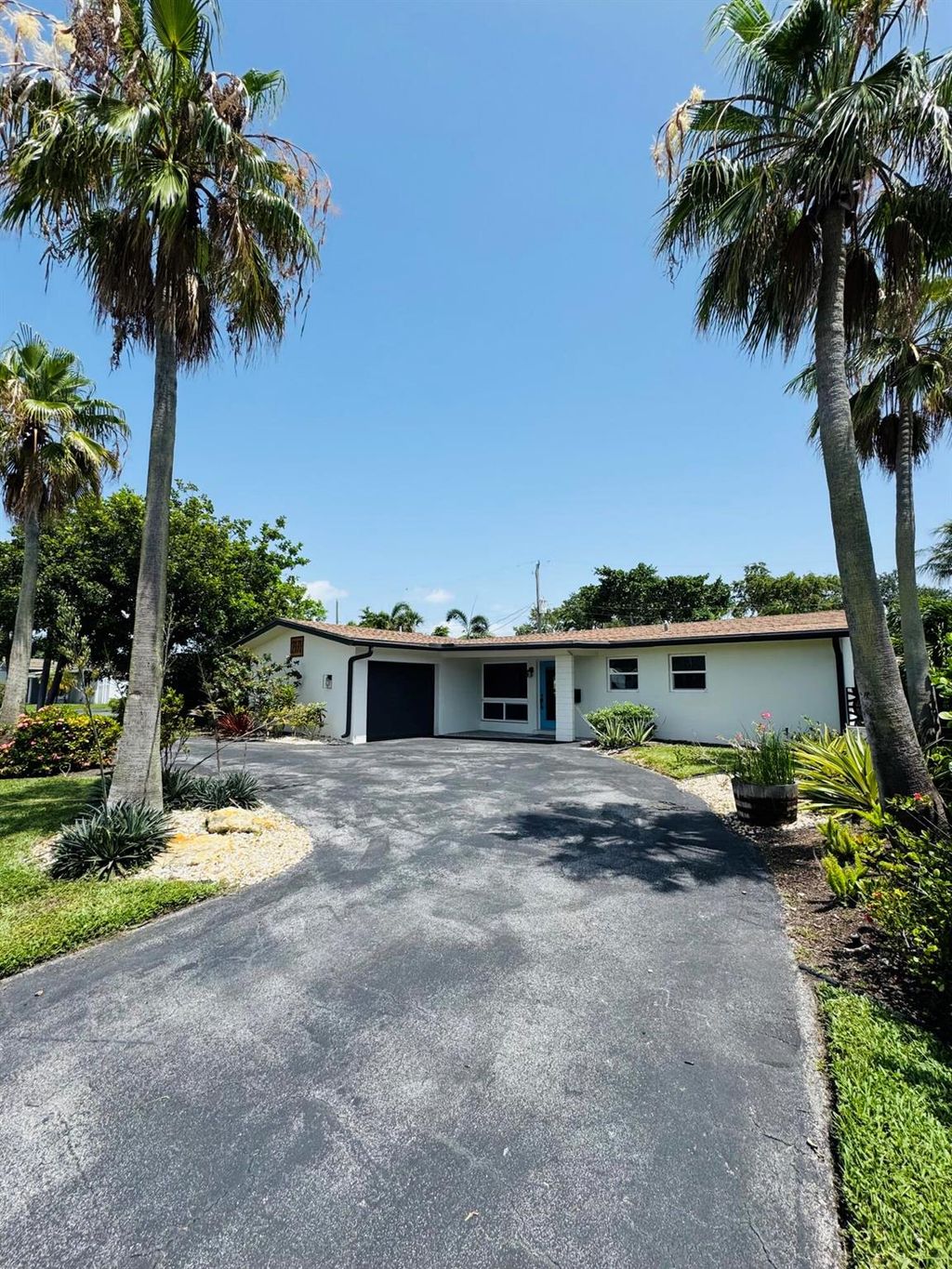 Photo of 2171 NE 62nd Court, Fort Lauderdale, FL 33308 (MLS # R11097556)