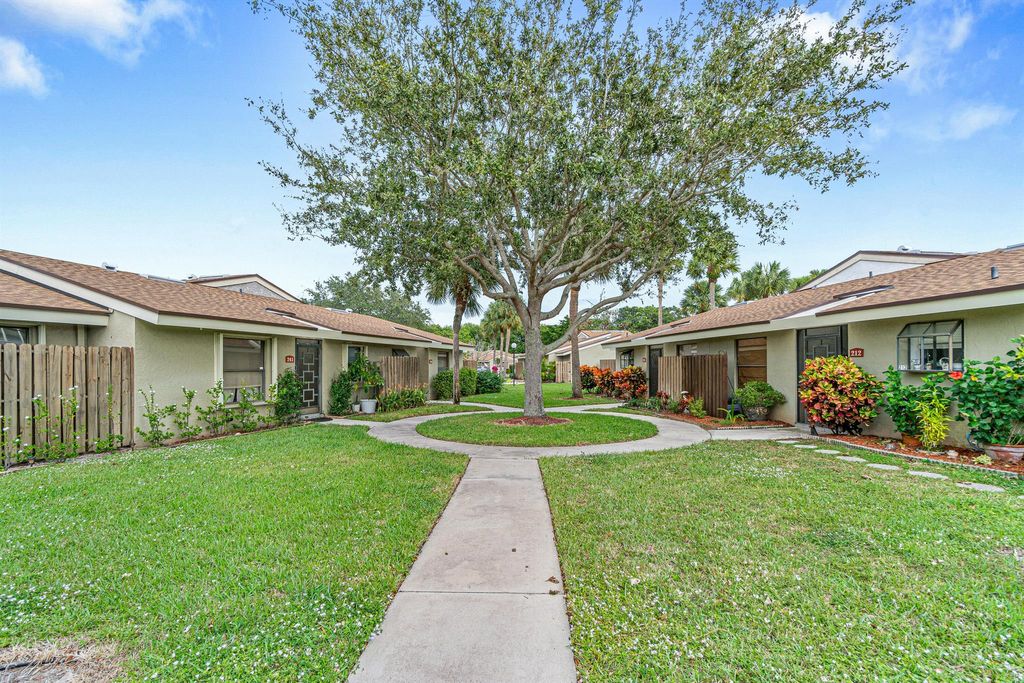 Photo of 241 Meadows Drive #241, Boynton Beach, FL 33436 (MLS # R11100656)
