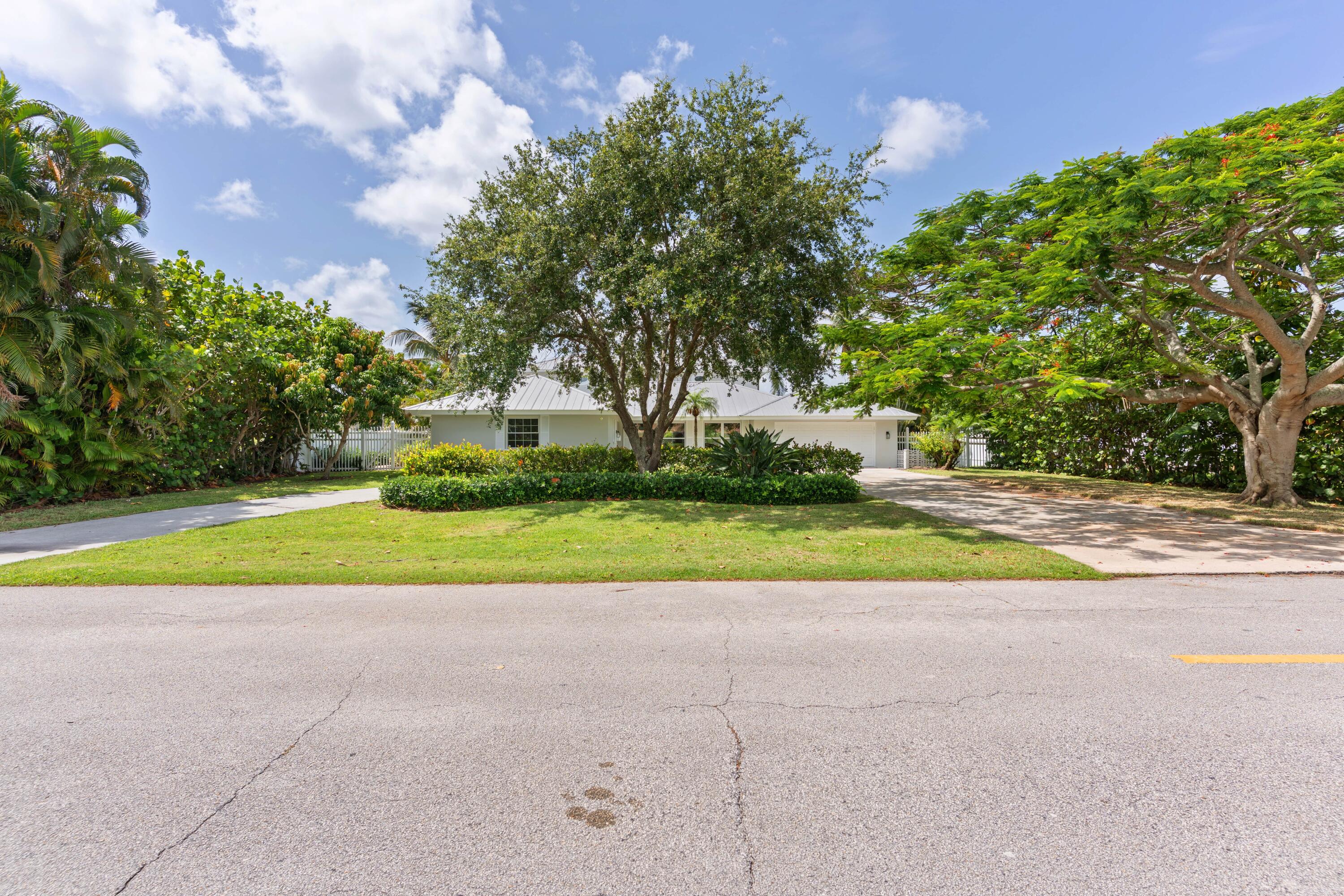 VERO ISLES PLAT NO 6 - Residential