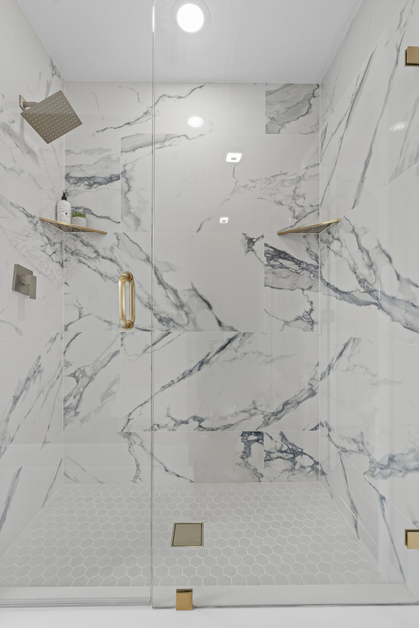 VERO ISLES PLAT NO 6 - Residential