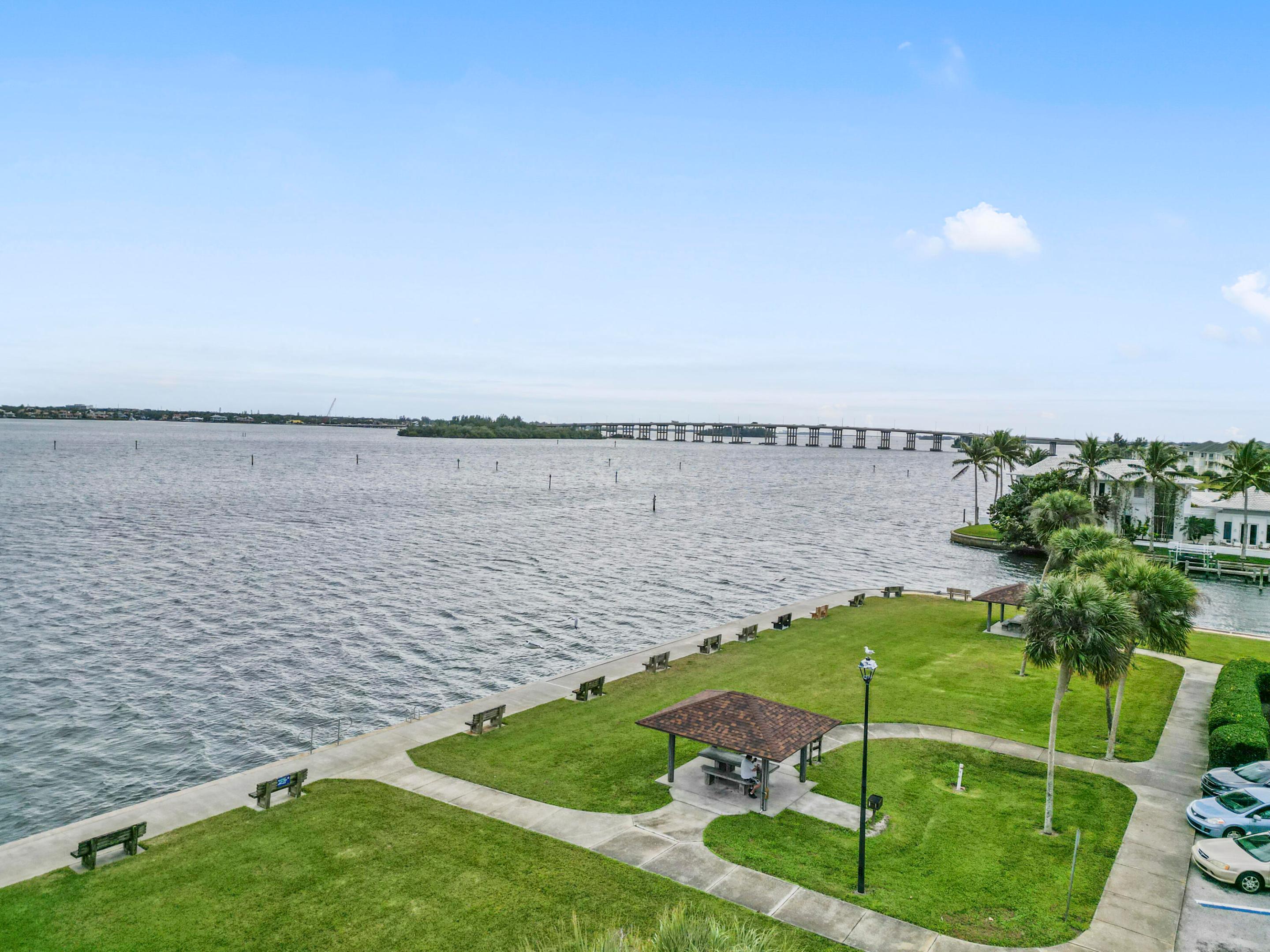 VERO ISLES PLAT NO 6 - Residential