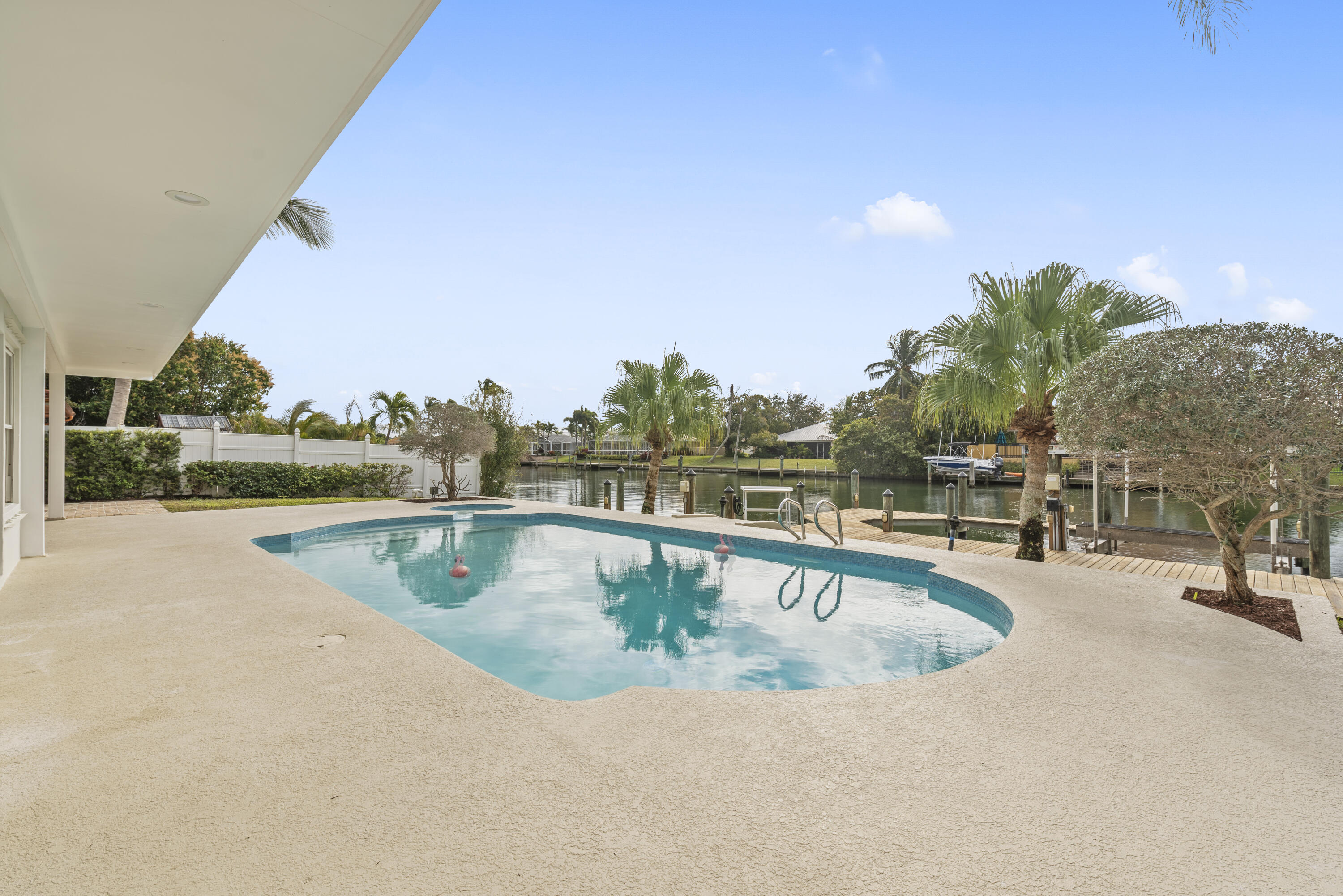 VERO ISLES PLAT NO 6 - Residential