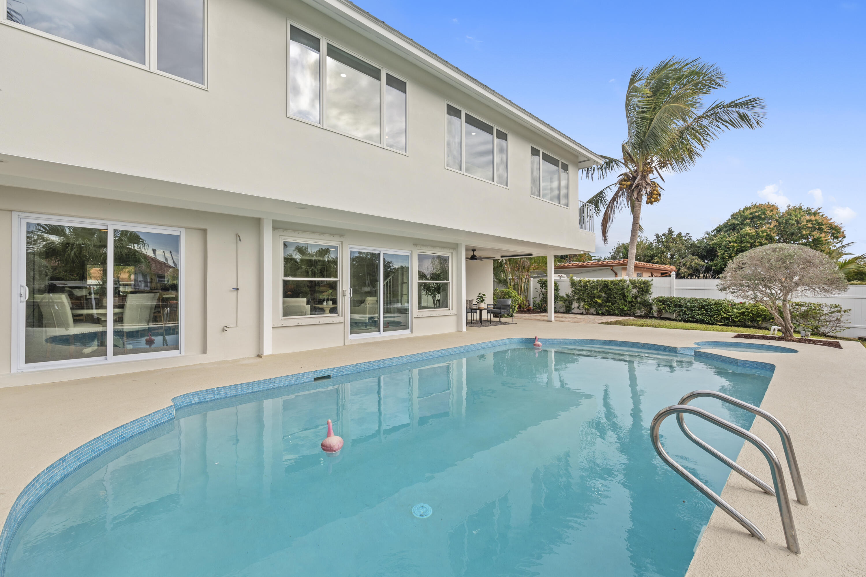 VERO ISLES PLAT NO 6 - Residential