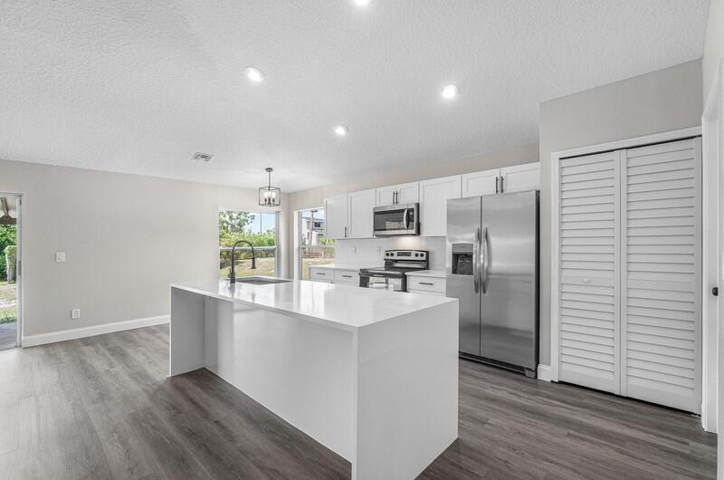 17875 93rd Road N, Loxahatchee, FL, 33470/$647,000 1 17875 93rd Road N