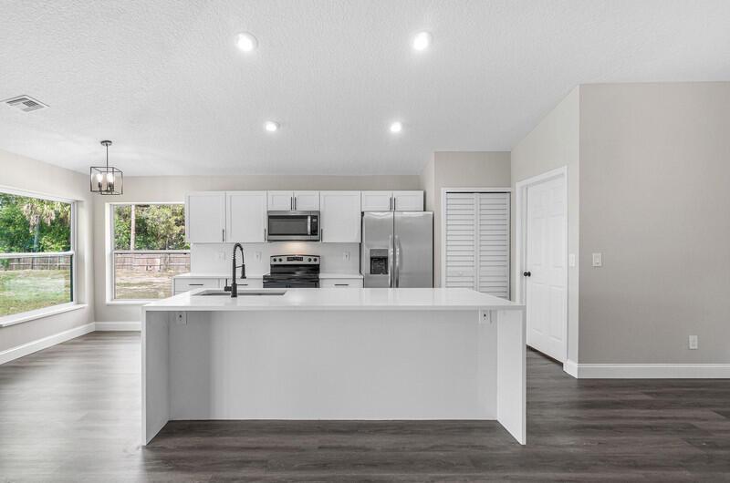 17875 93rd Road N, Loxahatchee, FL, 33470/$647,000 2 17875 93rd Road N