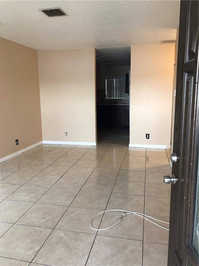 Washington Park Fourth Ad - Residential Lease