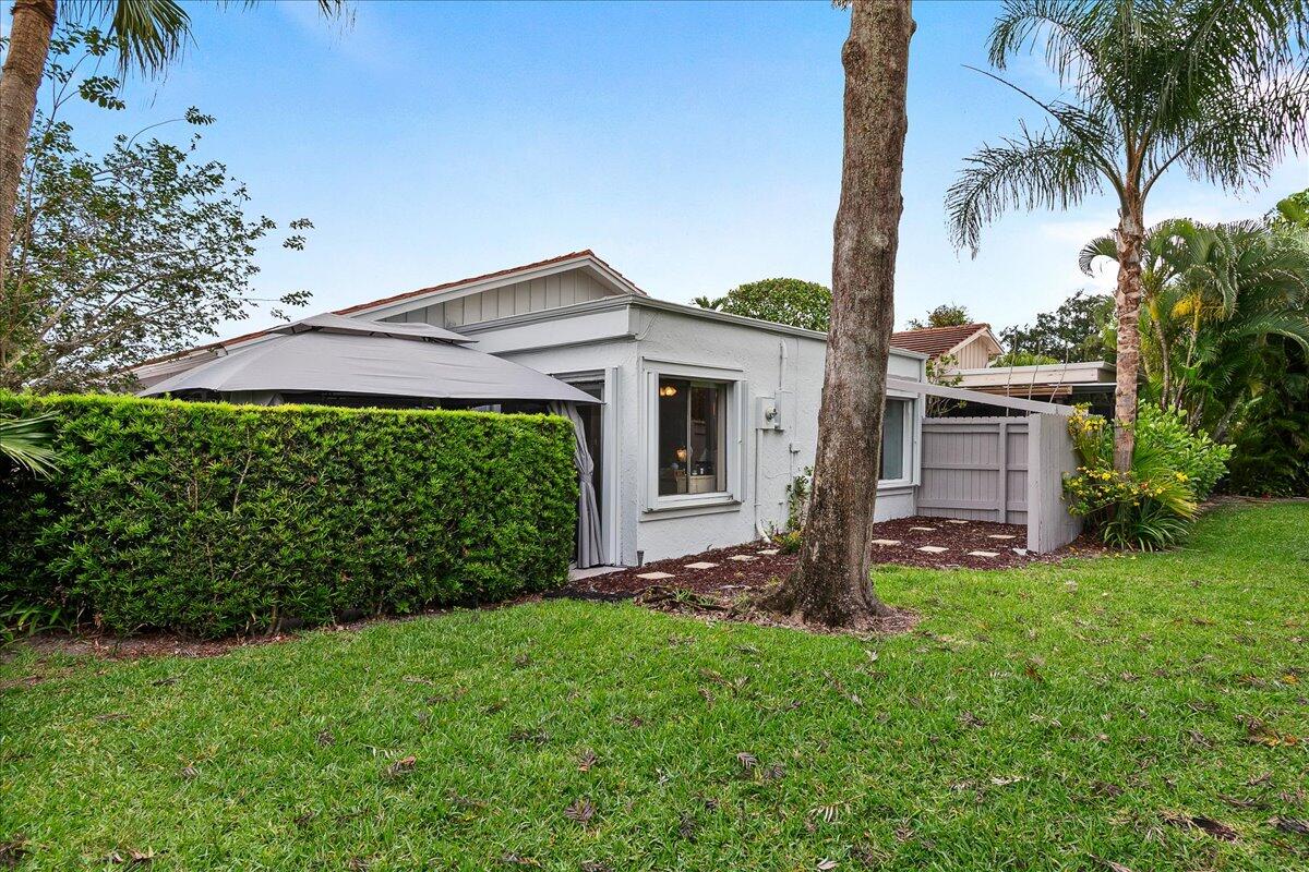 VILLAS OF MONTEREY AT INDIAN SPRING - Residential