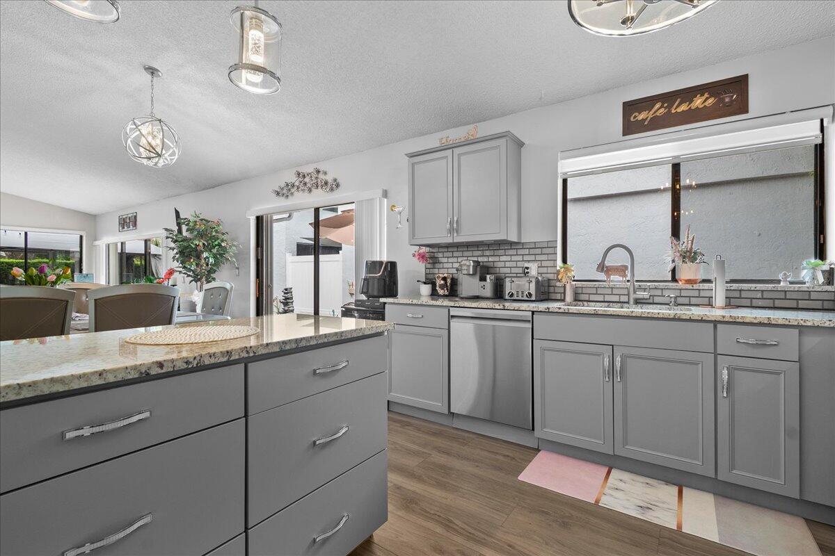 VILLAS OF MONTEREY AT INDIAN SPRING - Residential