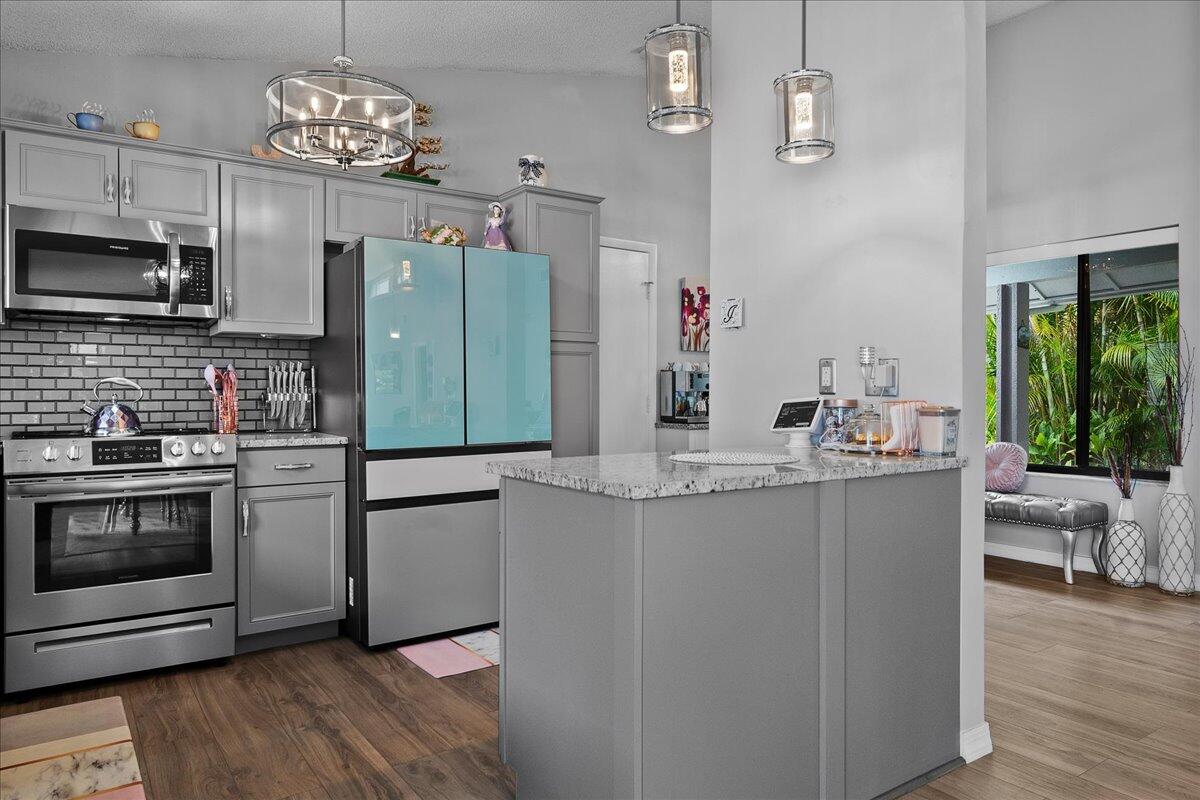 VILLAS OF MONTEREY AT INDIAN SPRING - Residential