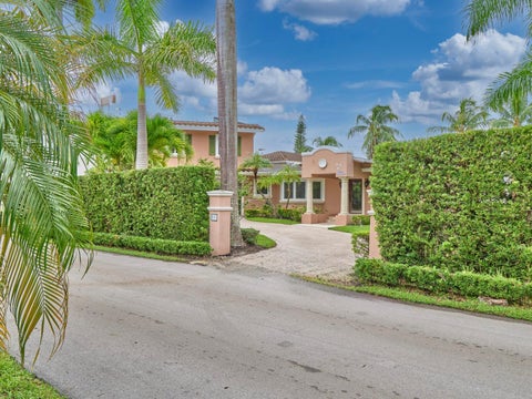Photo of 501 Coconut Isle Drive, Fort Lauderdale, FL 33301 (MLS # B26086698)
