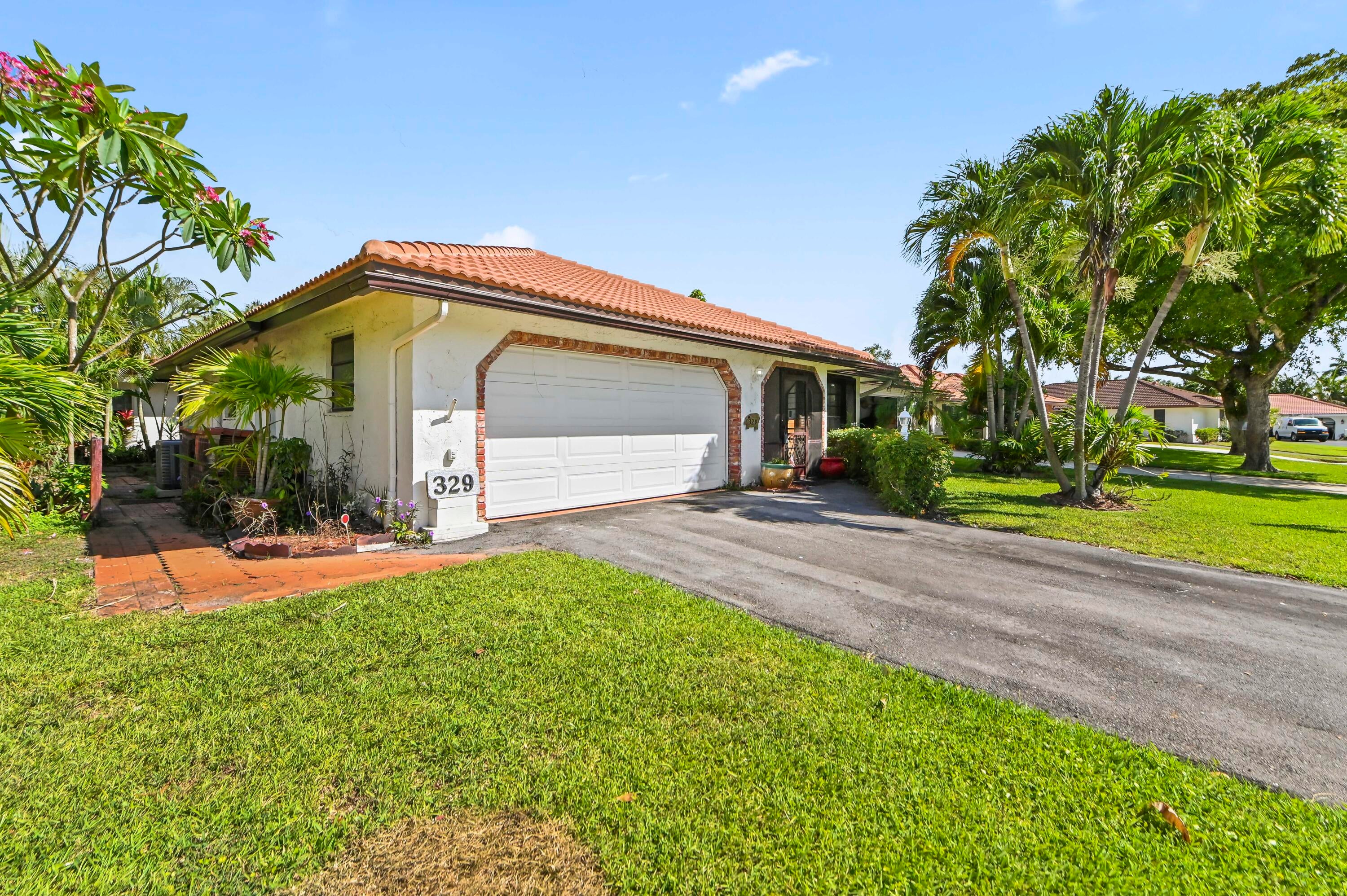 Properties | Stephanie Kaufman 329 Knob Hill Boulevard