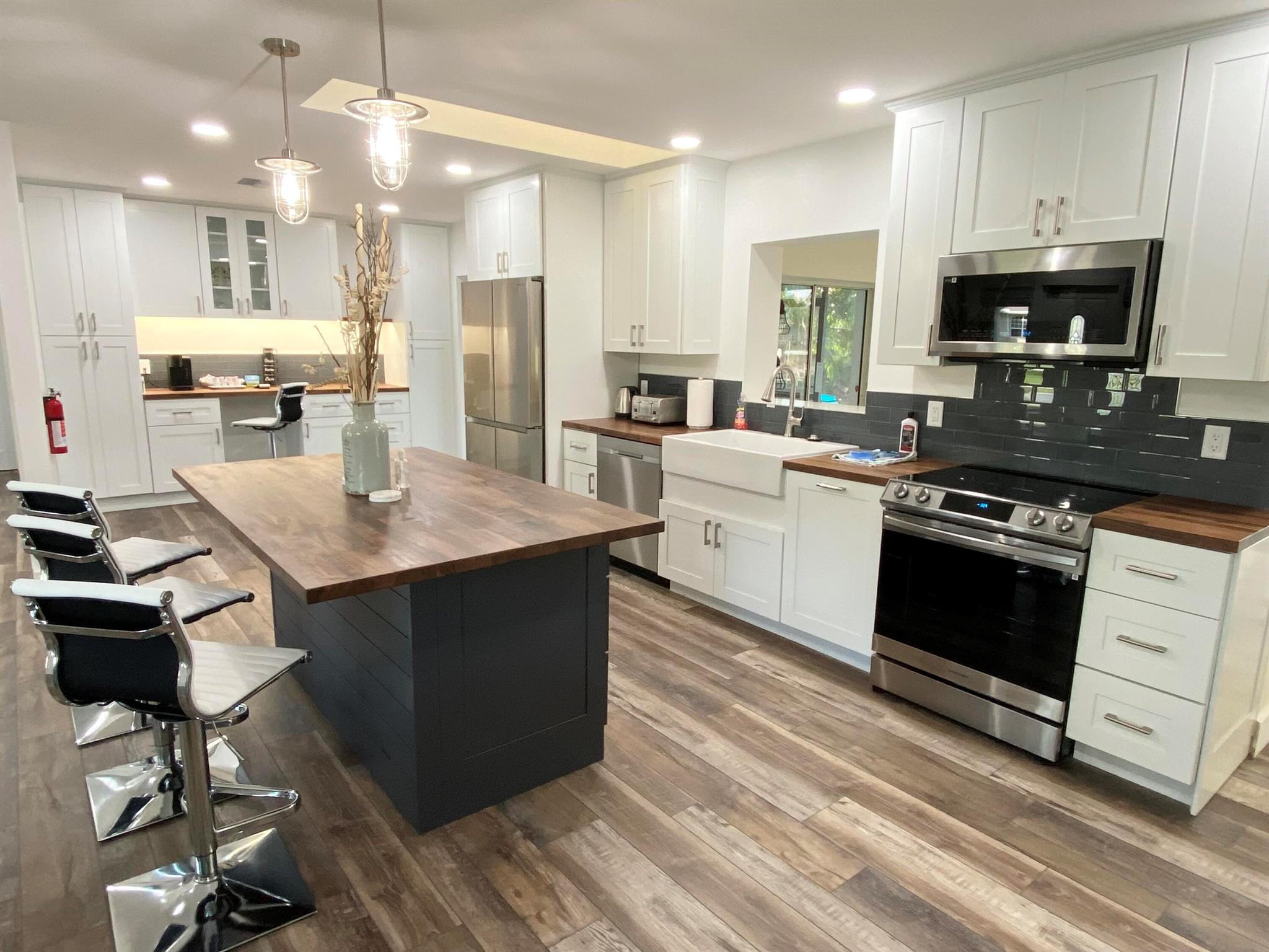 CORAL COVE BEACH SECTION - Residential