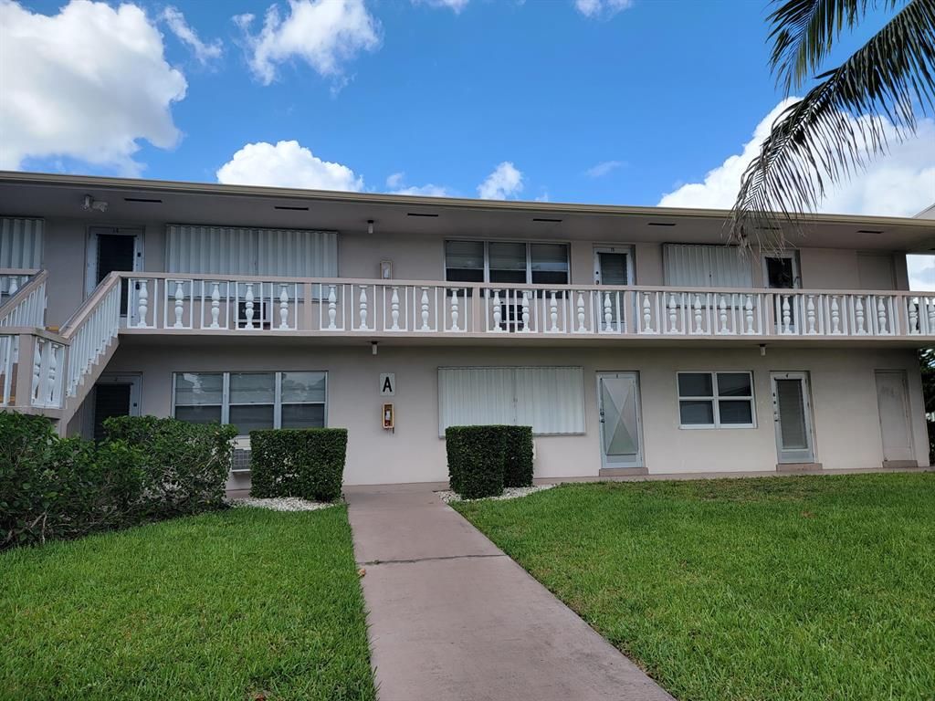 Photo of 3 Easthampton A, West Palm Beach, FL 33417 (MLS # R10728779)