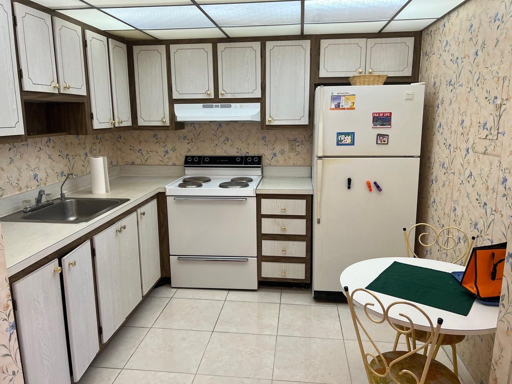 Photo of 192 Flanders D #192, Delray Beach, FL 33446 (MLS # R11033921)