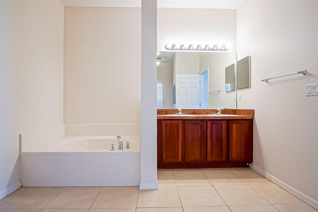 PORT ST LUCIE SECTION 9- 34953 area code - Residential Lease