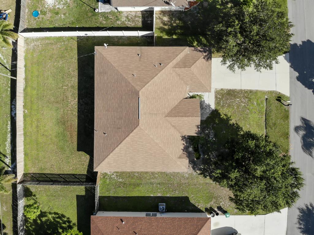 PORT ST LUCIE SECTION 9- 34953 area code - Residential Lease