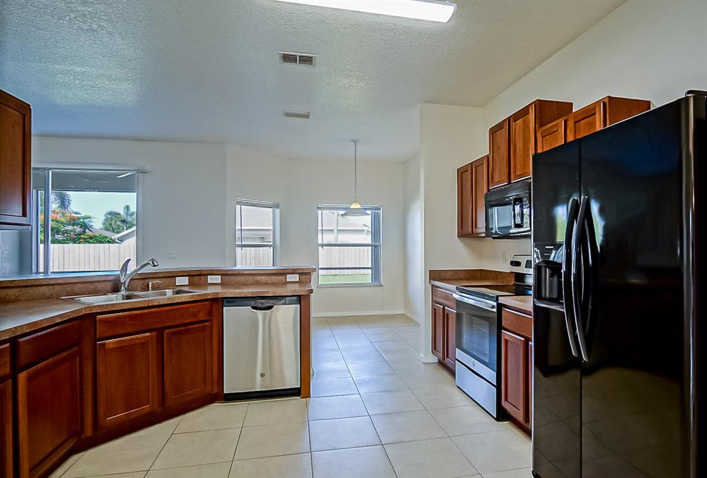 PORT ST LUCIE SECTION 9- 34953 area code - Residential Lease