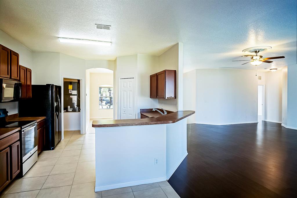 PORT ST LUCIE SECTION 9- 34953 area code - Residential Lease