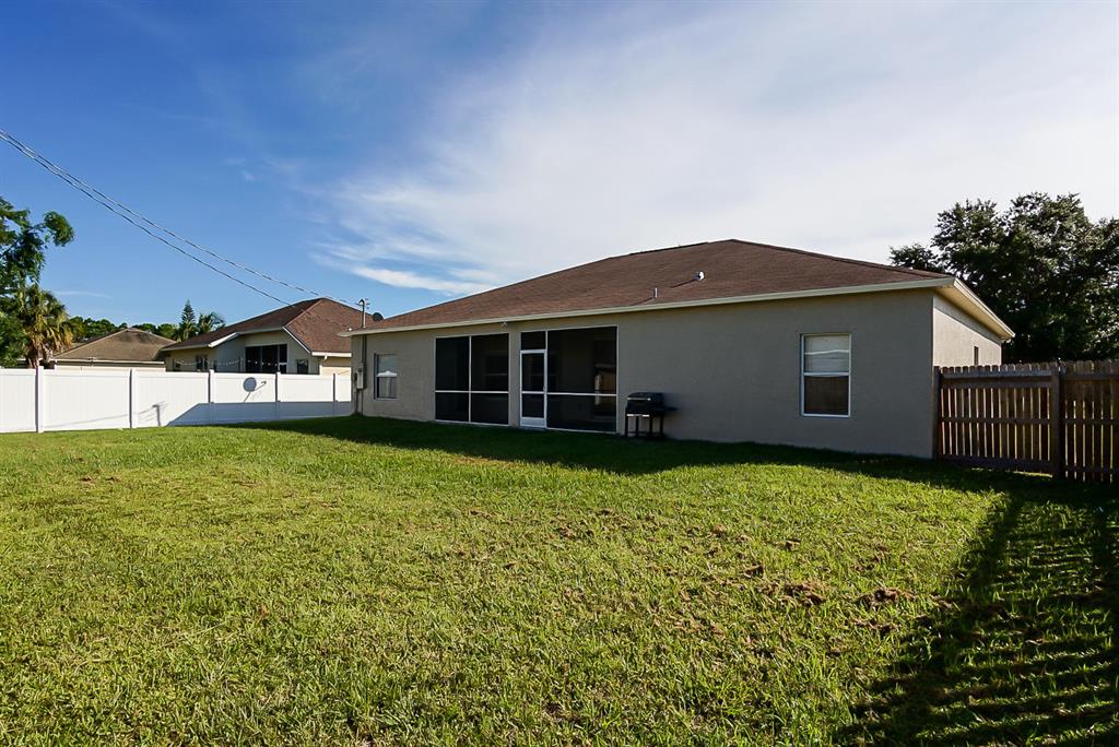 PORT ST LUCIE SECTION 9- 34953 area code - Residential Lease