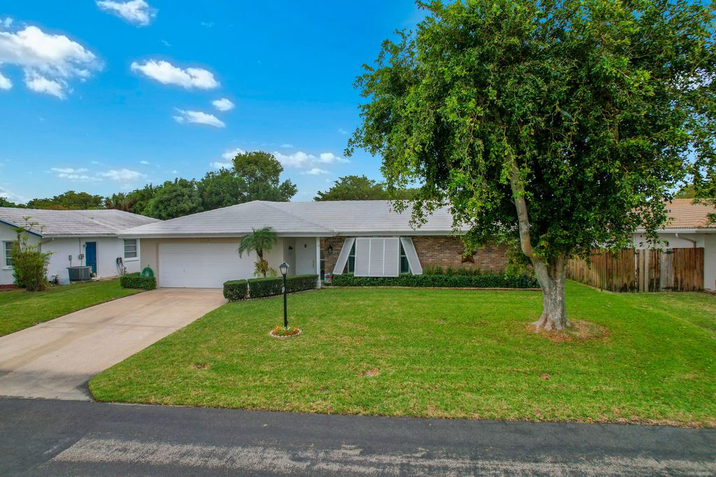 Photo of 2525 SW 14th Street, Boynton Beach, FL 33426 (MLS # R10950195)
