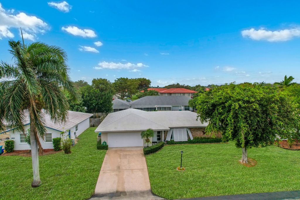 Photo of 2525 SW 14th Street, Boynton Beach, FL 33426 (MLS # R10950195)
