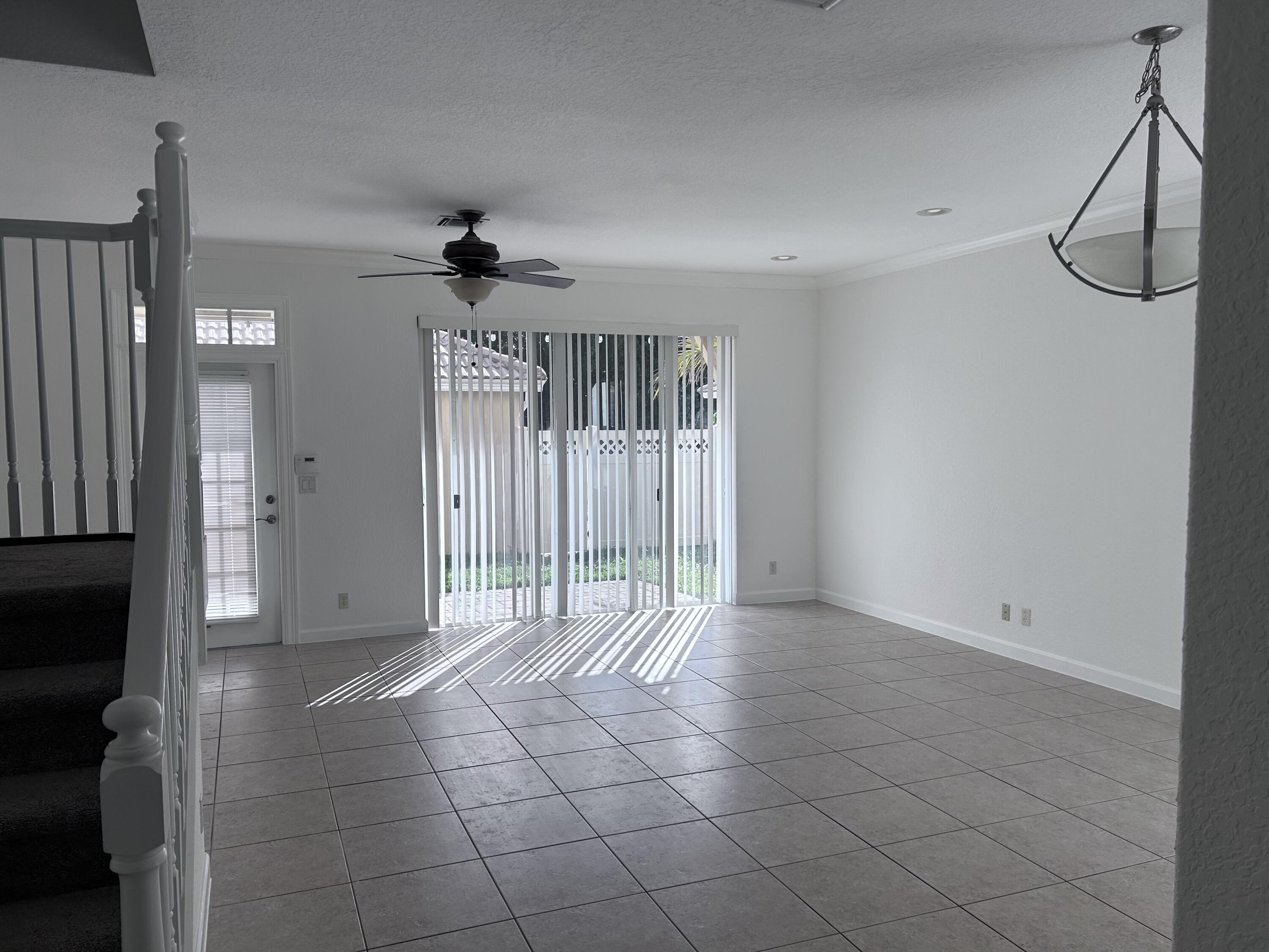 GABLES AT NORTHLAKE 1 - Residential