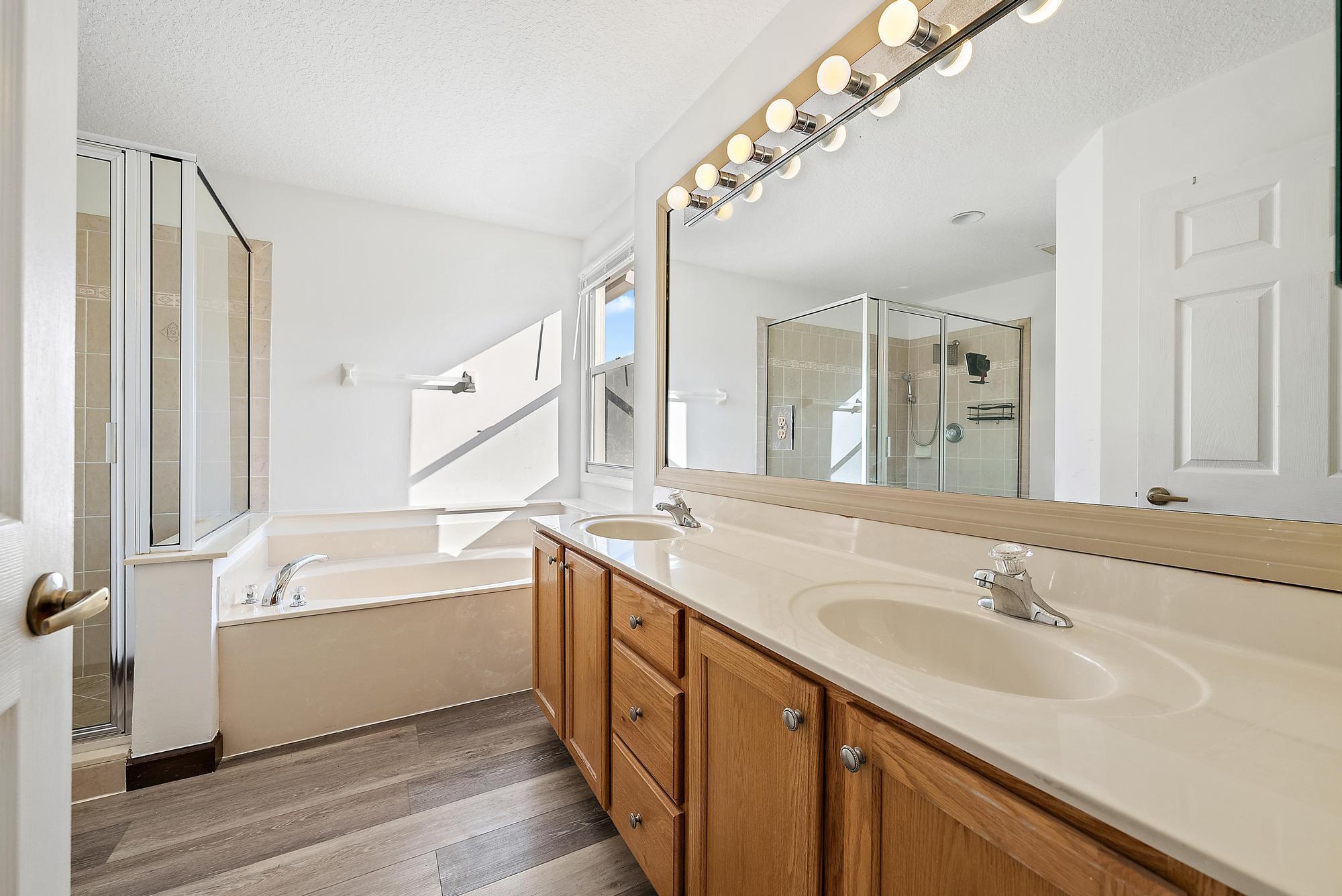 GABLES AT NORTHLAKE 1 - Residential