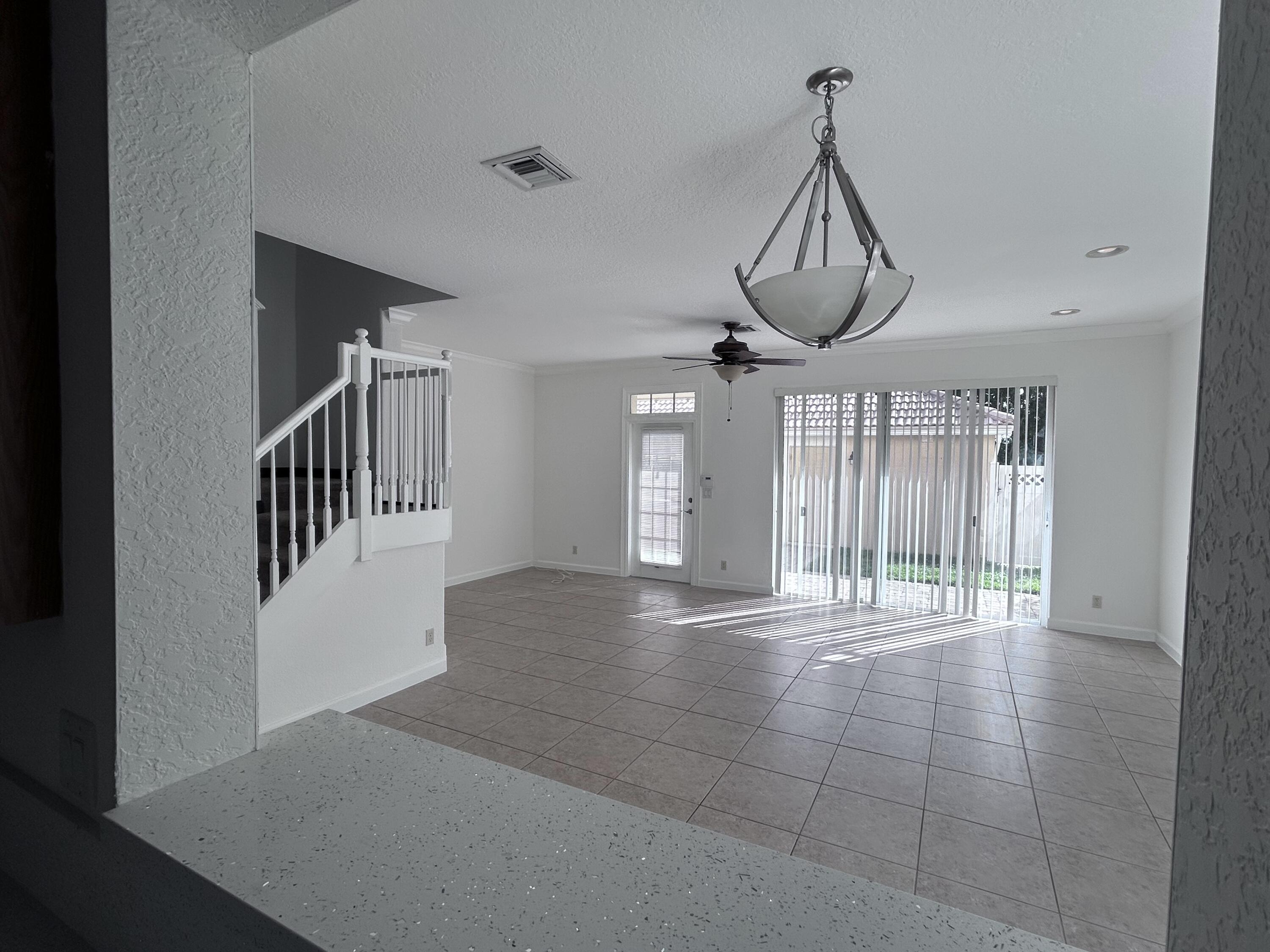 GABLES AT NORTHLAKE 1 - Residential