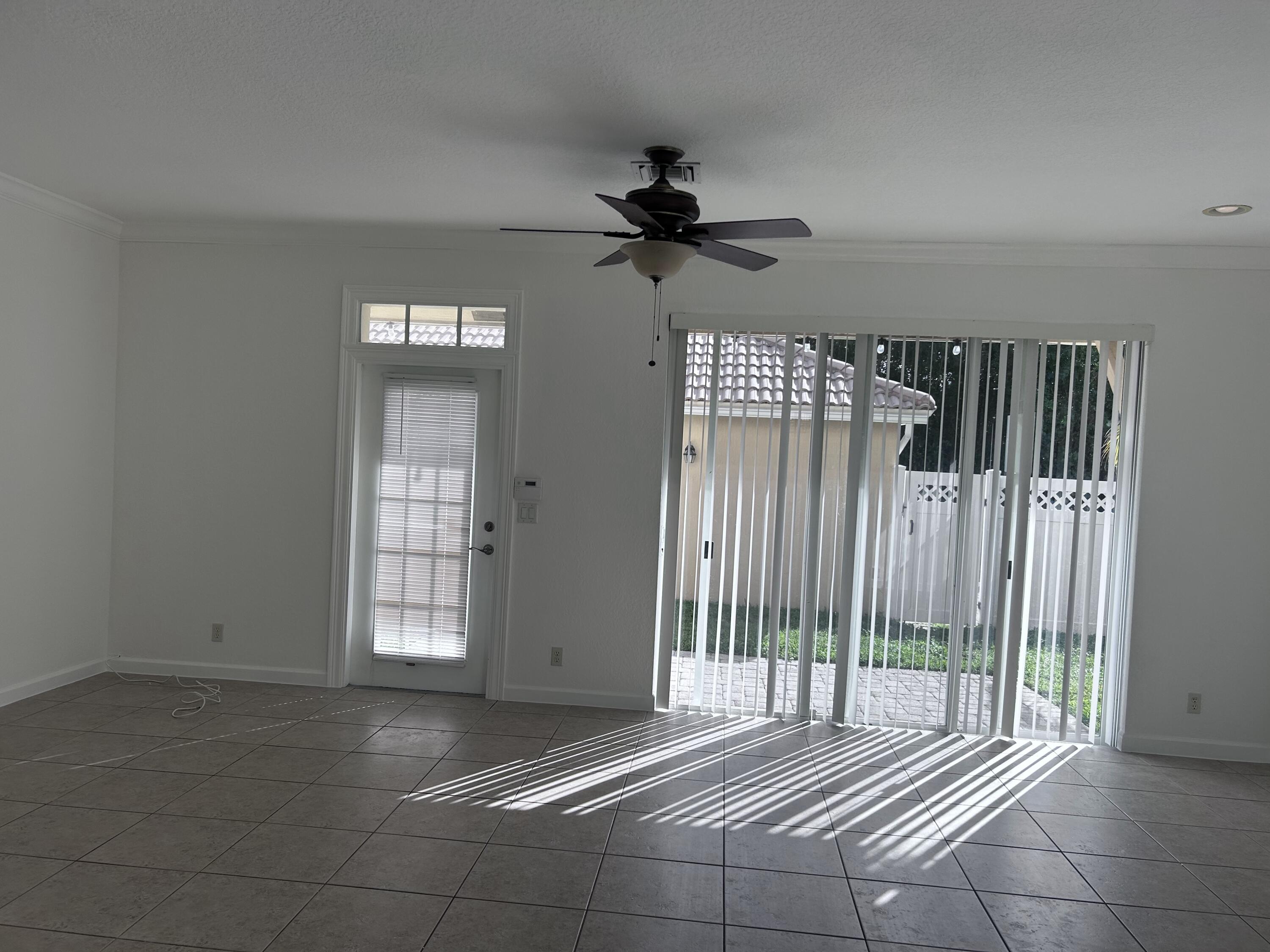 GABLES AT NORTHLAKE 1 - Residential