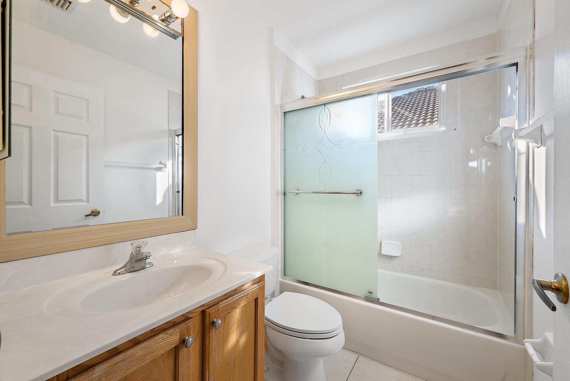 GABLES AT NORTHLAKE 1 - Residential