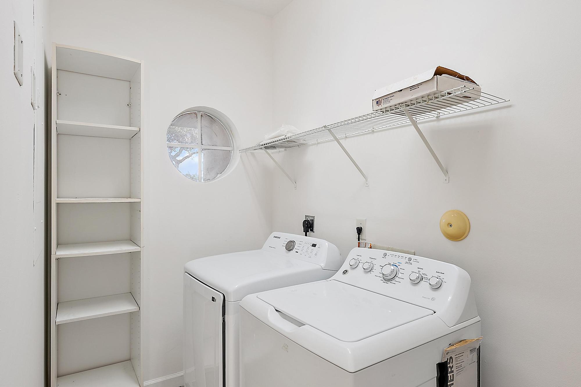 GABLES AT NORTHLAKE 1 - Residential