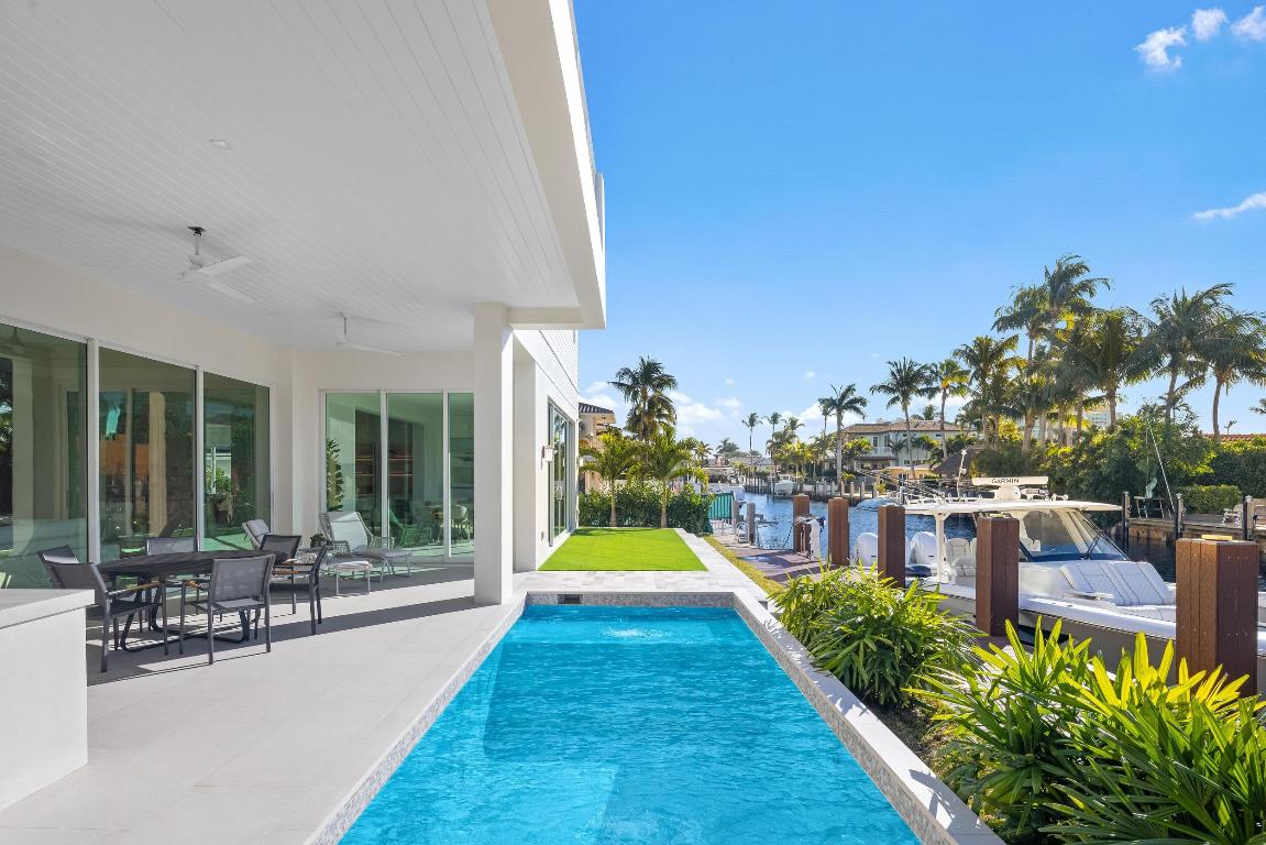 BOCA HARBOUR 4TH SEC - Residential