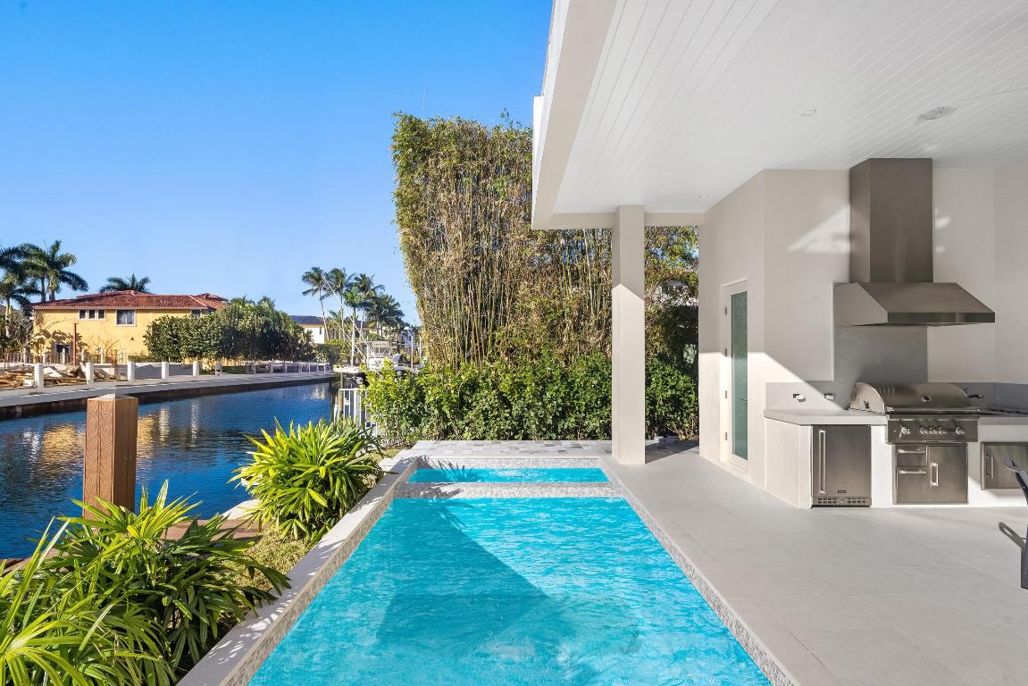 BOCA HARBOUR 4TH SEC - Residential